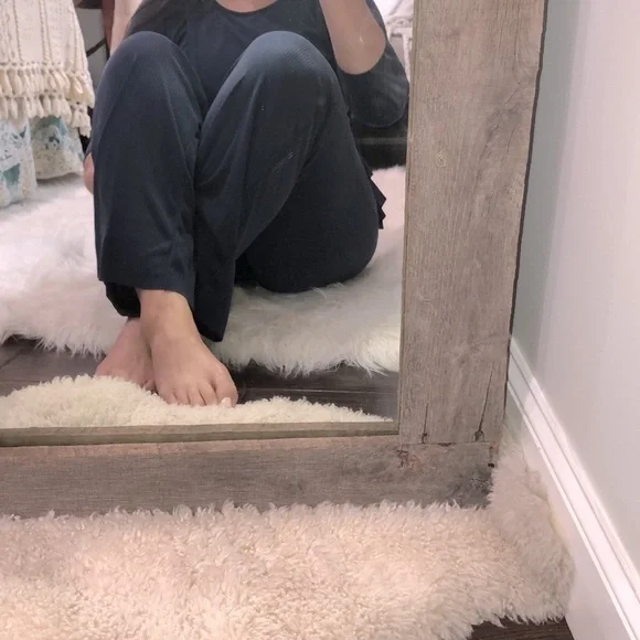 JeyRey size small navy blue ribbed cozy matching pant set - Picture 6 of 9